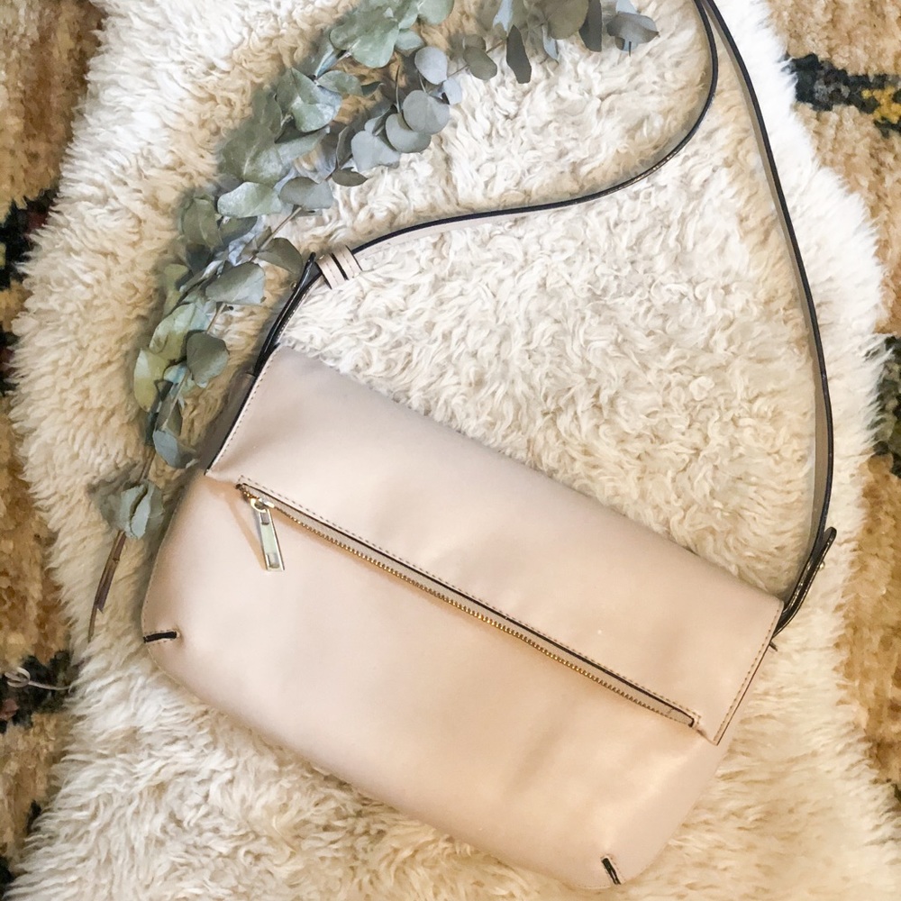 NWOT Nude Leather Crossbody Purse ✨